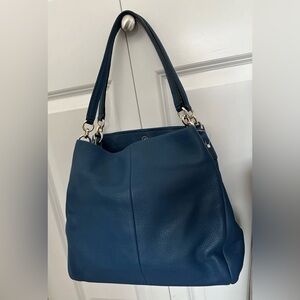 Coach Elegant Blue Leather Tote Bag